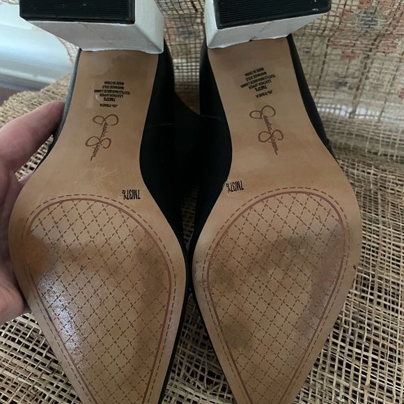 Jessica Simpson “timea” black and white block heel ankle boots. Size 7 - Picture 6 of 7